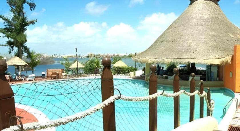 Selina Cancun Laguna Zona Hotelera Exterior photo